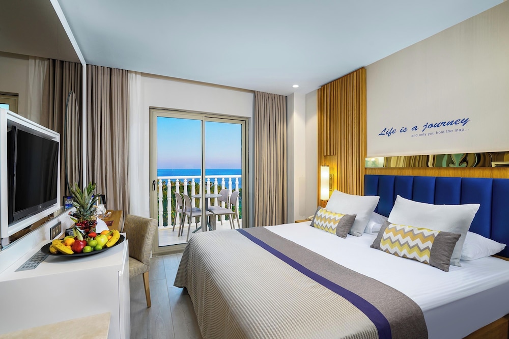 Sidemarin Kirman Premium - Ultra All Inclusive — Hotel rooms in Side