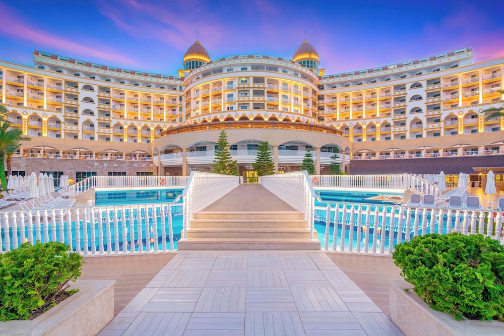 Sidemarin Kirman Premium - Ultra All Inclusive — Hotel building in Side