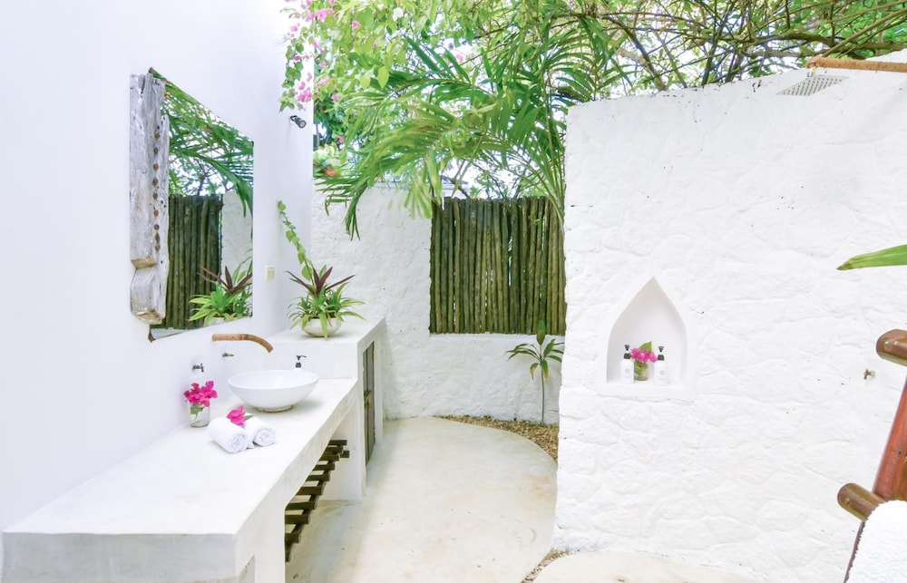Indigo Beach Zanzibar — Hotel rooms in Paje, Zanzibar South