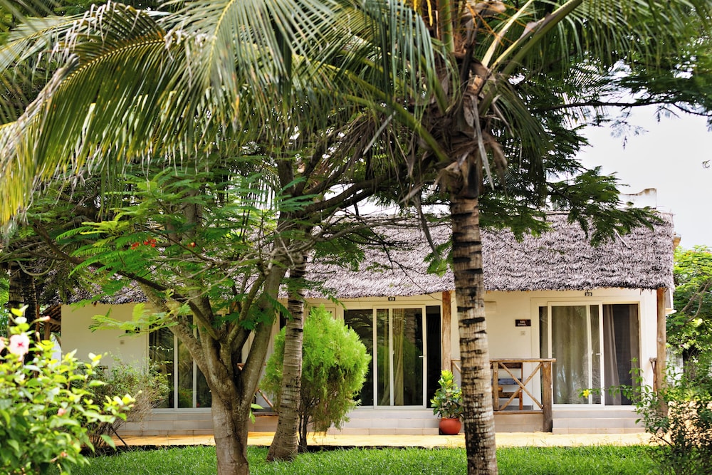 Tanzanite Beach Resort — Hotel building in Nungwi, Zanzibar North
