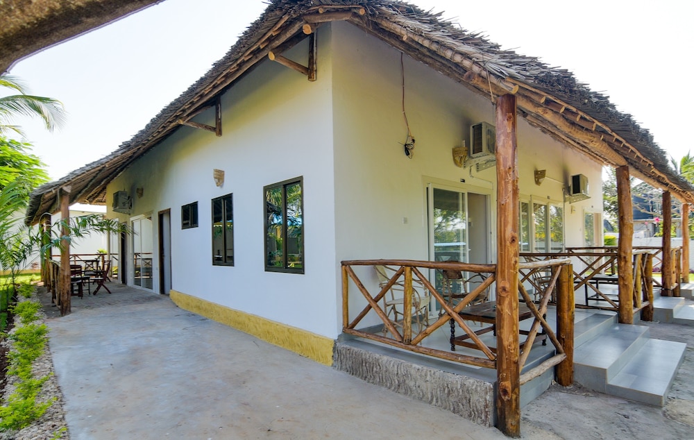 Tanzanite Beach Resort — Restaurant & bars in Nungwi, Zanzibar North