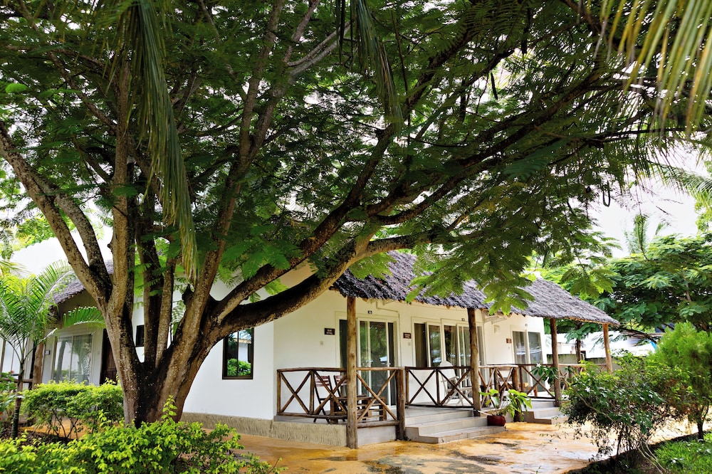 Tanzanite Beach Resort — Restaurant & bars in Nungwi, Zanzibar North
