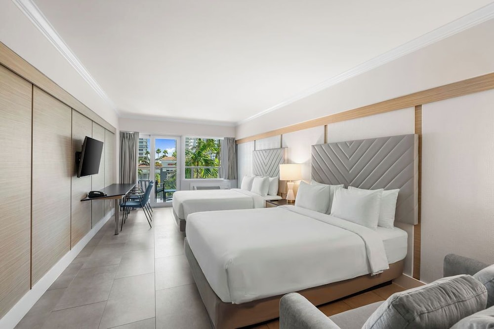 The Garden Hotel & Resort — Hotel rooms in Fort Lauderdale, Florida