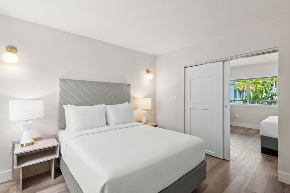 The Garden Hotel & Resort — Hotel rooms in Fort Lauderdale, Florida