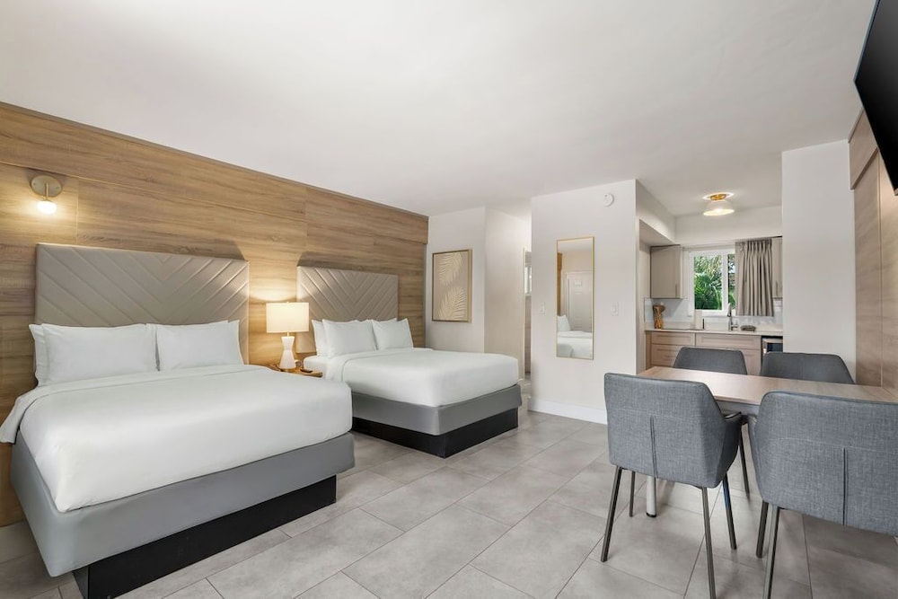The Garden Hotel & Resort — Hotel rooms in Fort Lauderdale, Florida