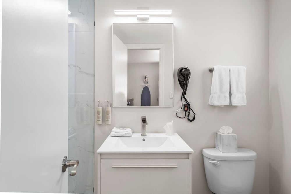 The Garden Hotel & Resort — Hotel rooms in Fort Lauderdale, Florida