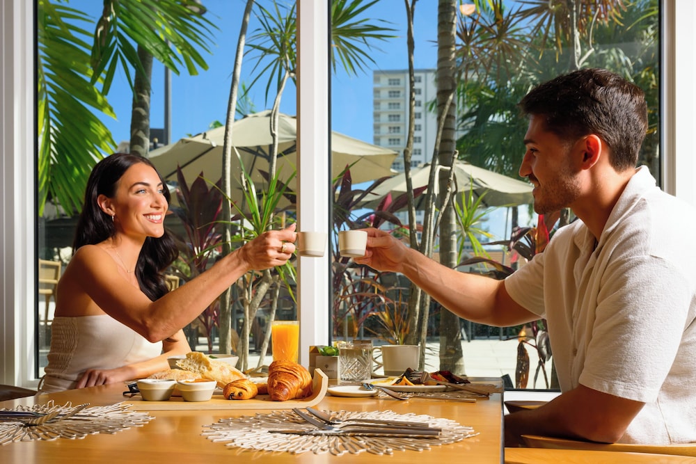 The Garden Hotel & Resort — Restaurant & bars in Fort Lauderdale, Florida