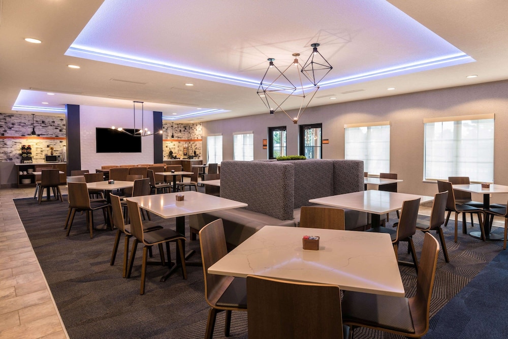 La Quinta Inn & Suites by Wyndham Las Vegas Airport South — Restaurant & bars in Las Vegas, Nevada