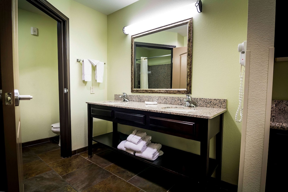 La Quinta Inn & Suites by Wyndham Las Vegas Airport South — Hotel rooms in Las Vegas, Nevada