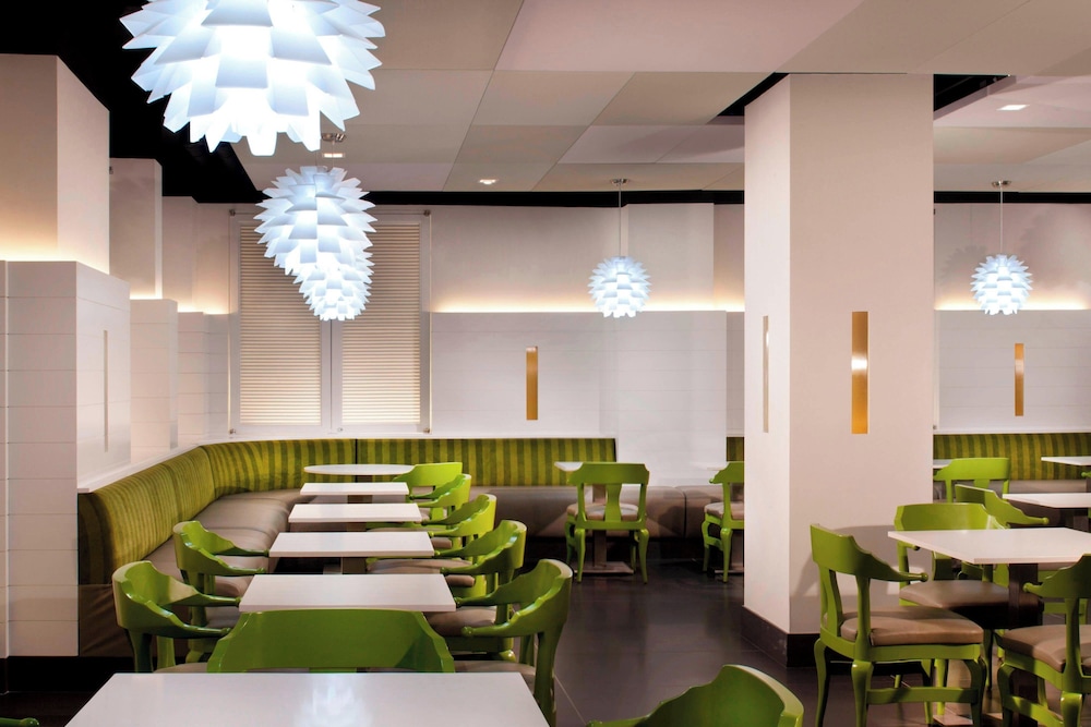 Residence Inn Marriott New York Downtown Manhattan/WTC Area — Restaurant & bars in New York City, New York State