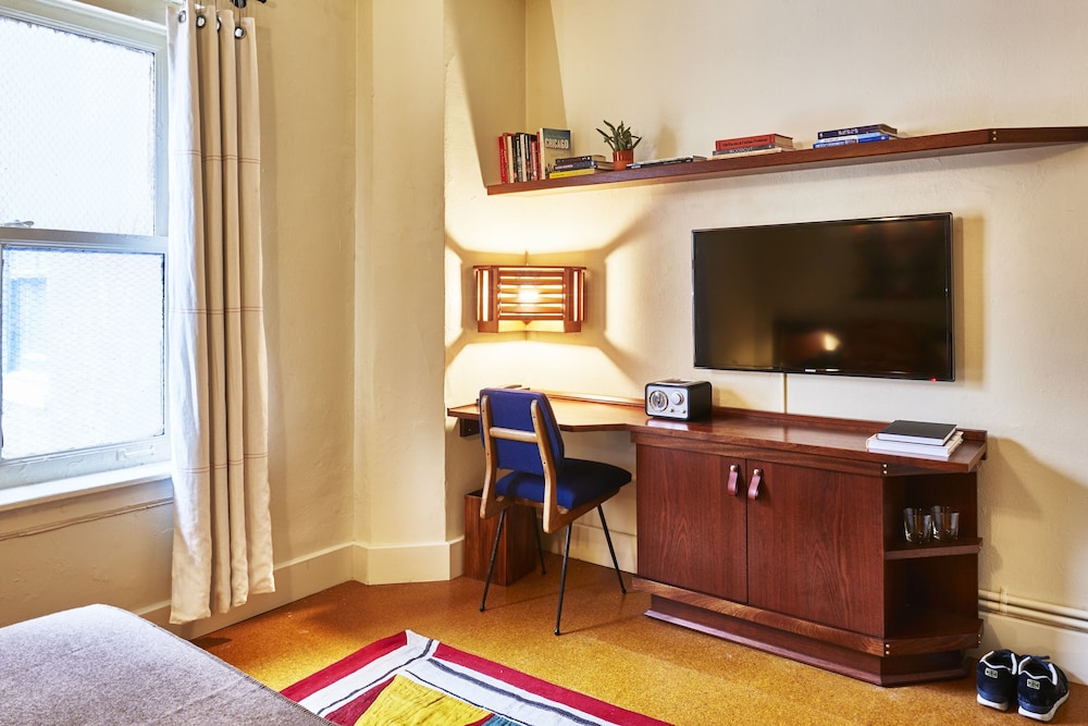 Freehand Chicago — Hotel rooms in Chicago, Illinois