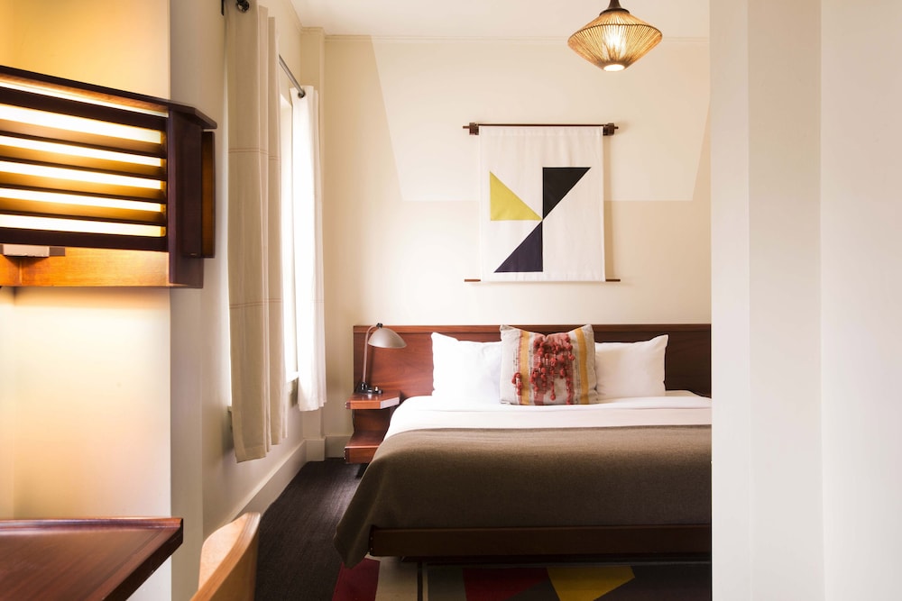Freehand Chicago — Hotel rooms in Chicago, Illinois
