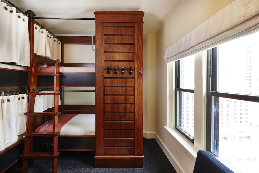 Freehand Chicago — Hotel rooms in Chicago, Illinois