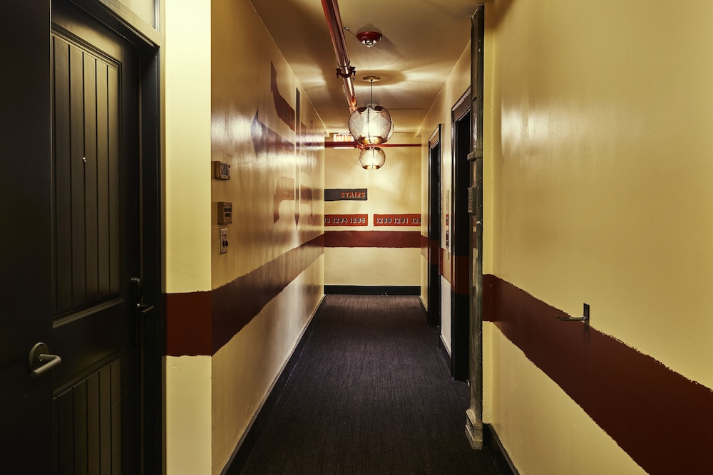 Freehand Chicago — Hotel building in Chicago, Illinois