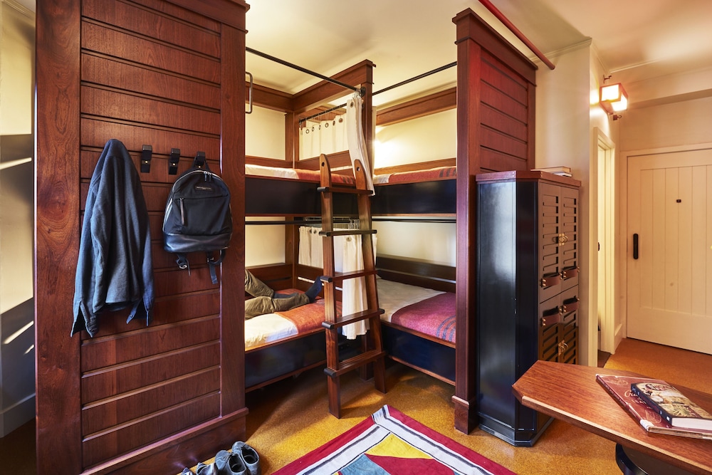 Freehand Chicago — Hotel rooms in Chicago, Illinois