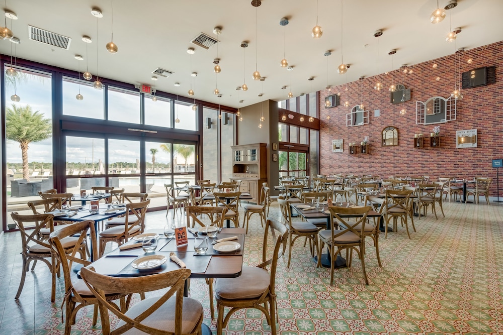 Magic Village Yards, Trademark Collection by Wyndham — Restaurant & bars in Kissimmee, Florida