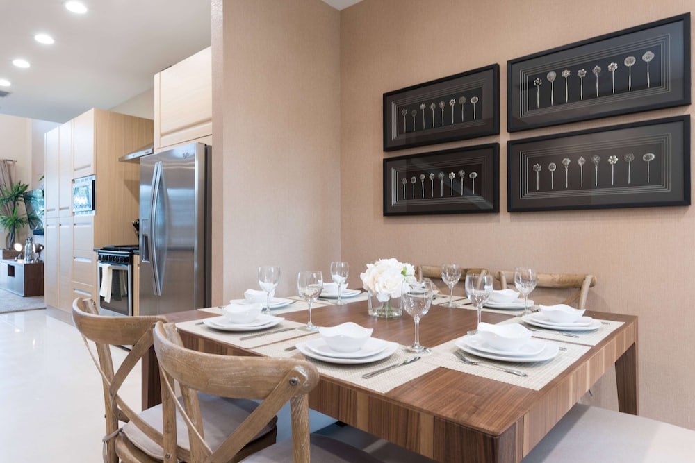 Magic Village Yards, Trademark Collection by Wyndham — Restaurant & bars in Kissimmee, Florida