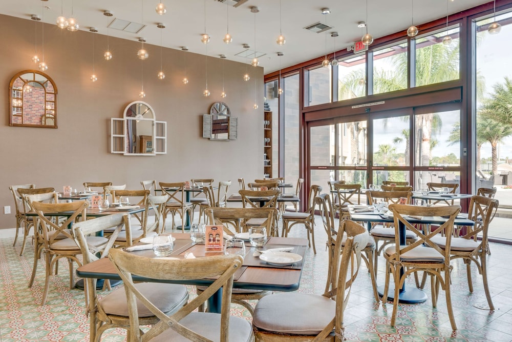 Magic Village Yards, Trademark Collection by Wyndham — Restaurant & bars in Kissimmee, Florida