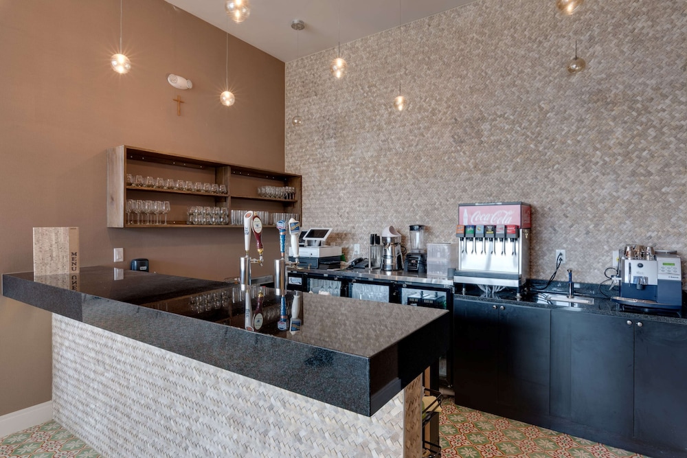 Magic Village Yards, Trademark Collection by Wyndham — Restaurant & bars in Kissimmee, Florida