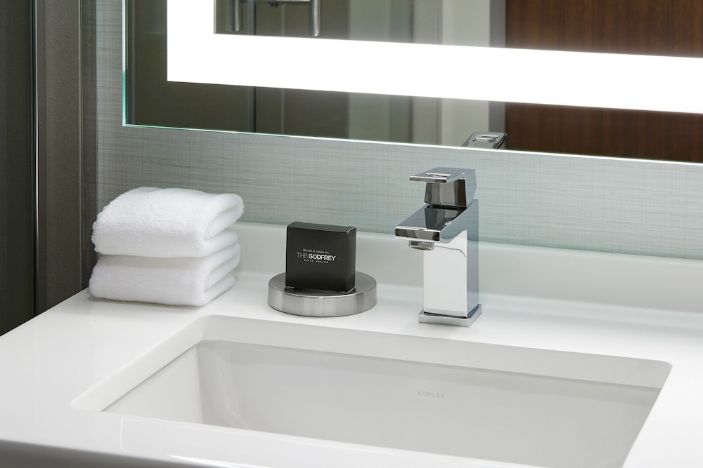 The Godfrey Hotel Boston — Hotel rooms in Boston, Massachusetts