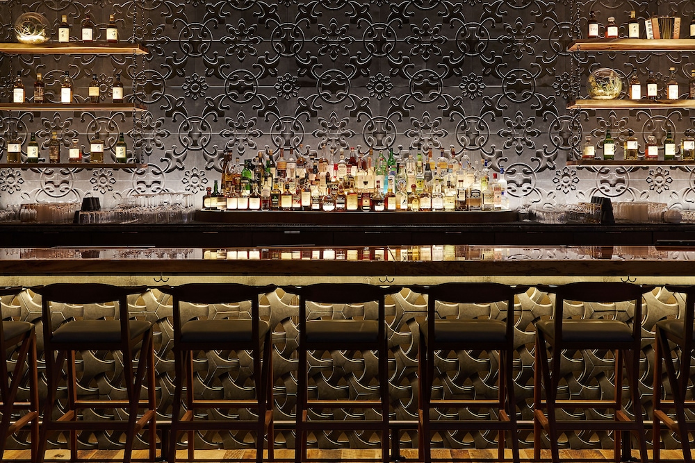 The Godfrey Hotel Boston — Restaurant & bars in Boston, Massachusetts