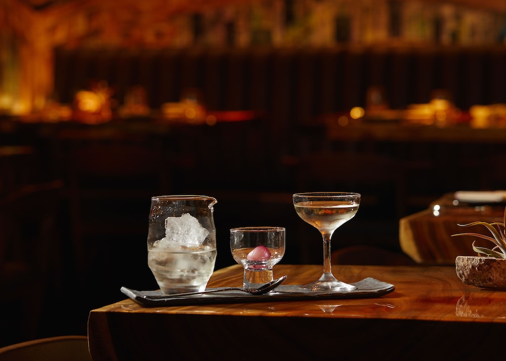 The Godfrey Hotel Boston — Restaurant & bars in Boston, Massachusetts
