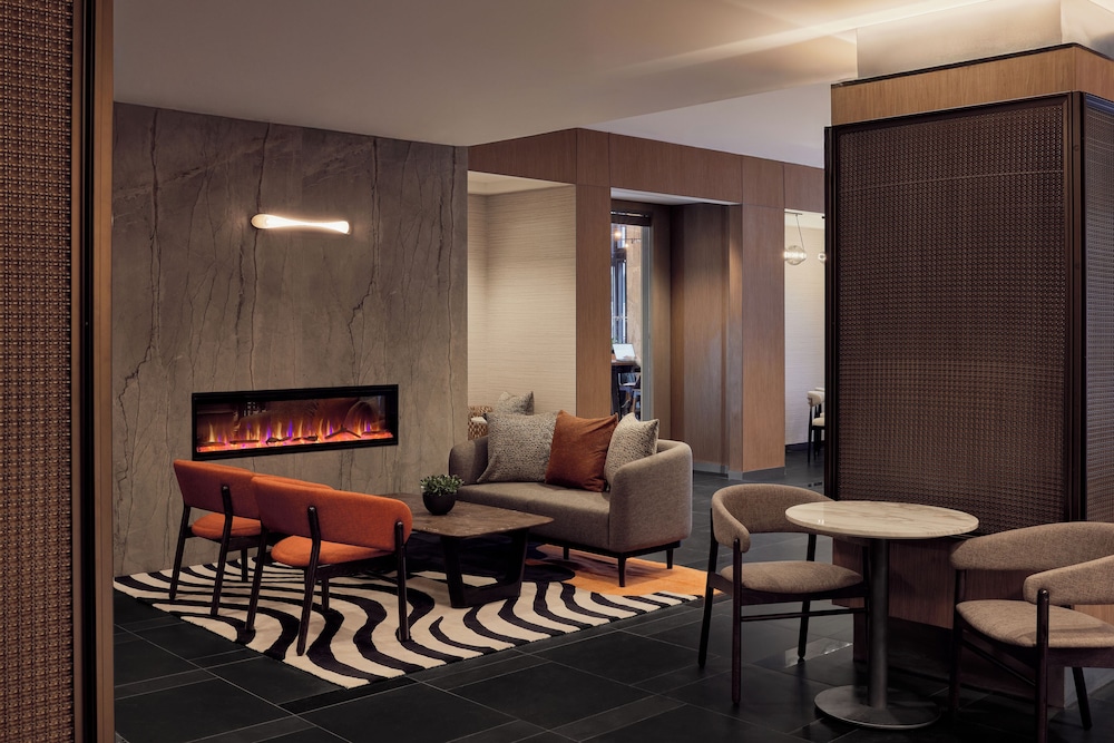 The Godfrey Hotel Boston — Restaurant & bars in Boston, Massachusetts