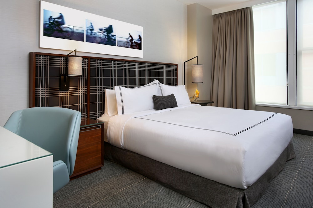 The Godfrey Hotel Boston — Hotel rooms in Boston, Massachusetts