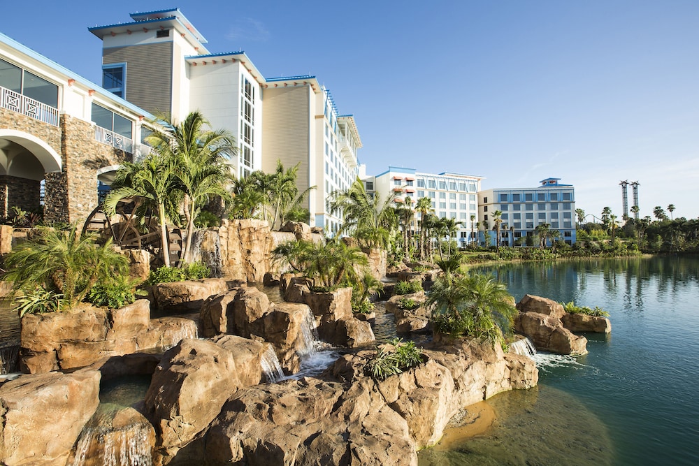 Universal's Loews Sapphire Falls Resort — Hotel building in Orlando, Florida