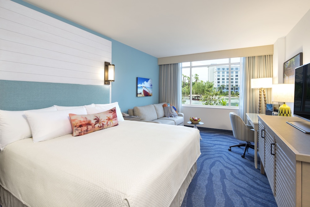 Universal's Loews Sapphire Falls Resort — Hotel rooms in Orlando, Florida