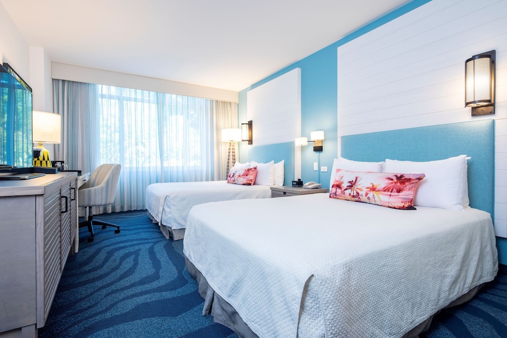 Universal's Loews Sapphire Falls Resort — Hotel rooms in Orlando, Florida