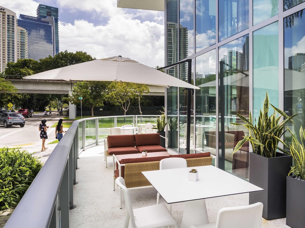 Novotel Miami Brickell — Restaurant & bars in Miami, Florida
