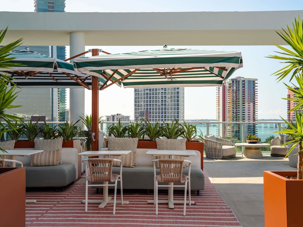 Novotel Miami Brickell — Restaurant & bars in Miami, Florida