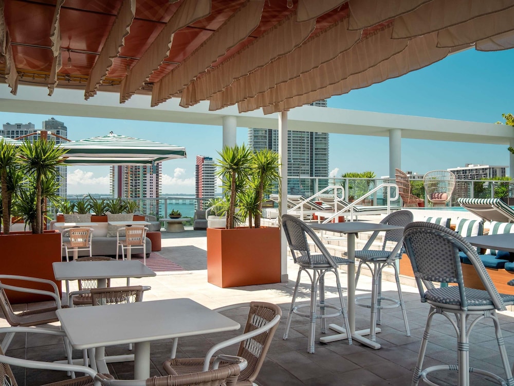 Novotel Miami Brickell — Restaurant & bars in Miami, Florida