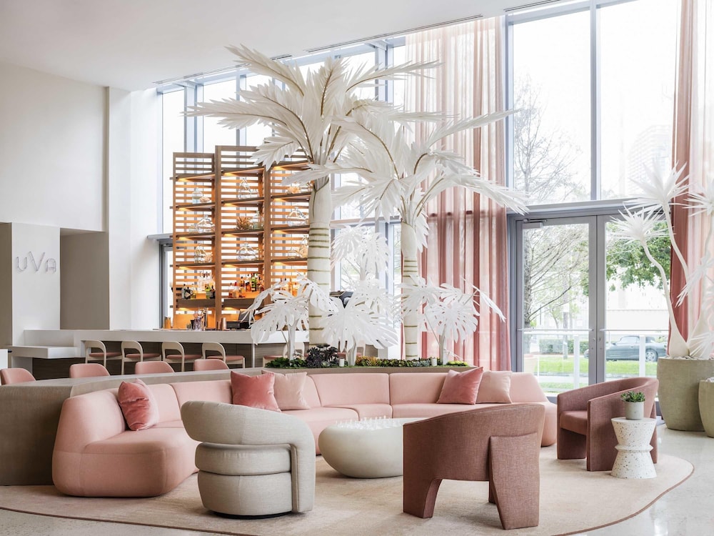 Novotel Miami Brickell — Restaurant & bars in Miami, Florida