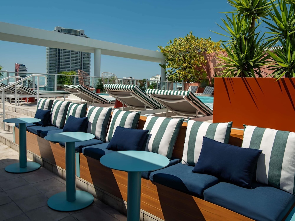 Novotel Miami Brickell — Swimming pool in Miami, Florida