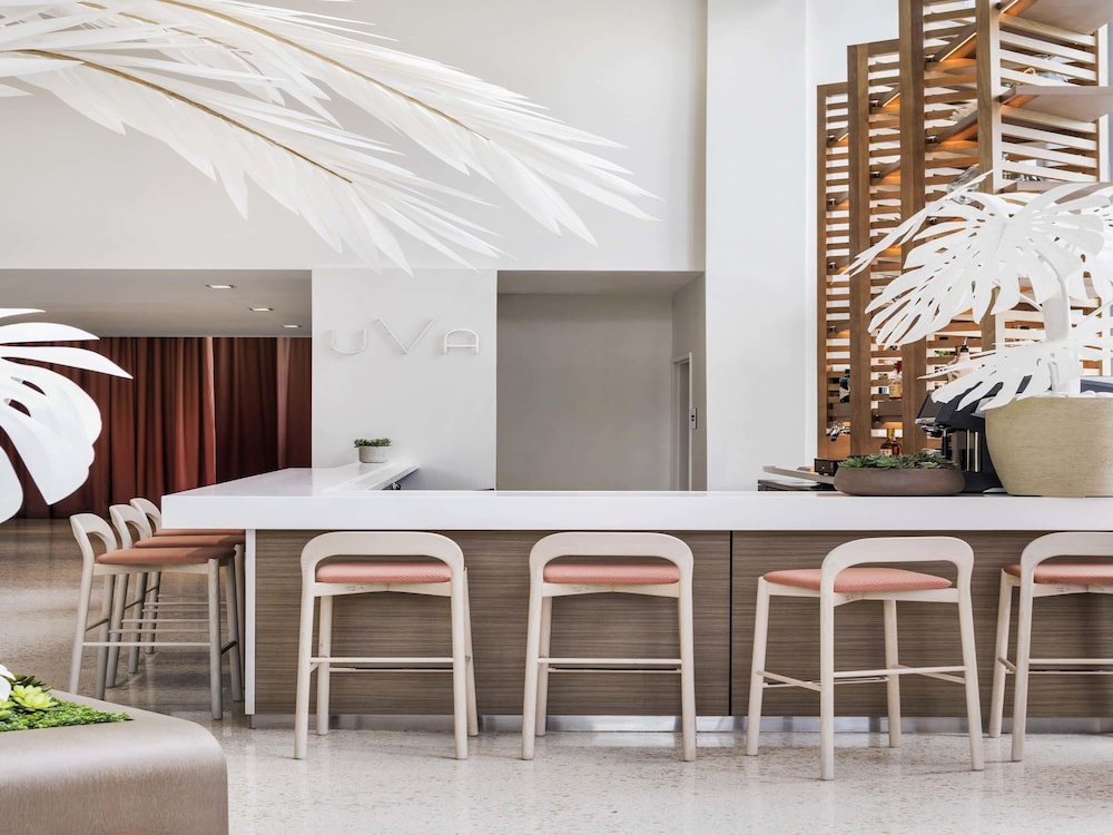Novotel Miami Brickell — Restaurant & bars in Miami, Florida
