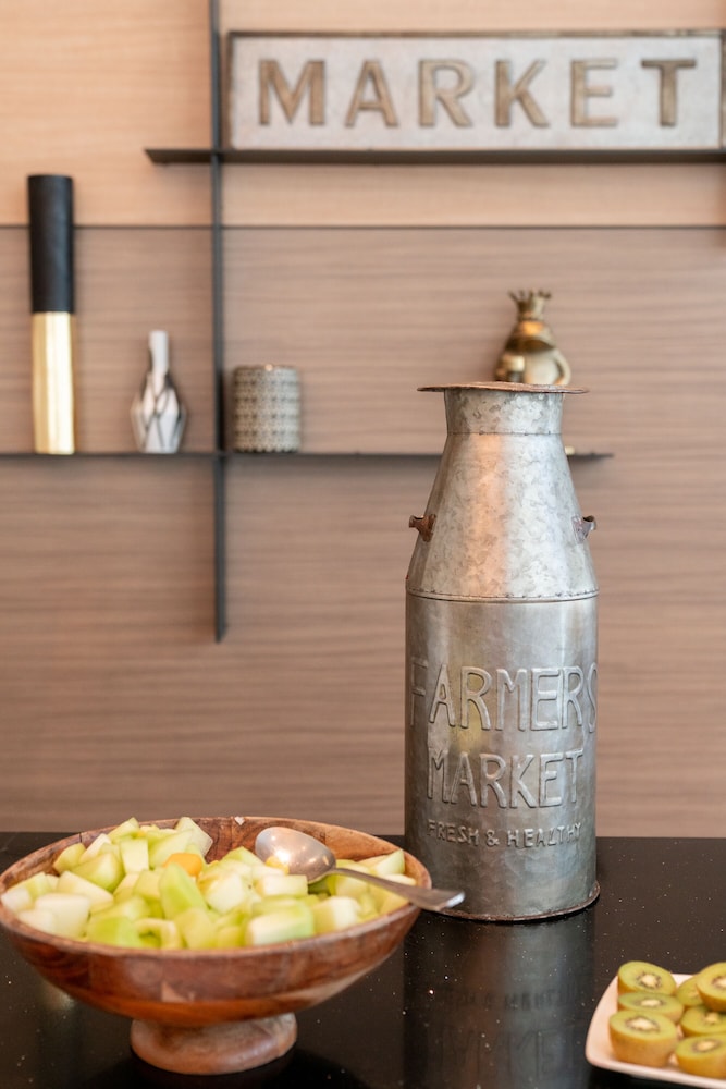Novotel Miami Brickell — Restaurant & bars in Miami, Florida