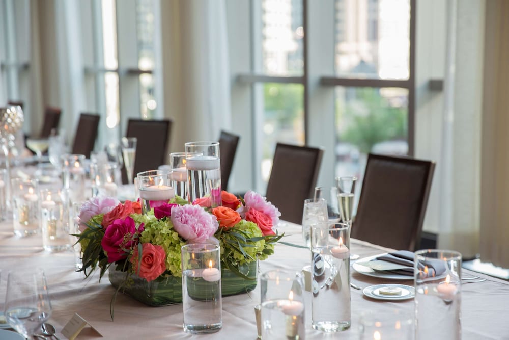 LondonHouse Chicago, Curio Collection by Hilton — Restaurant & bars in Chicago, Illinois