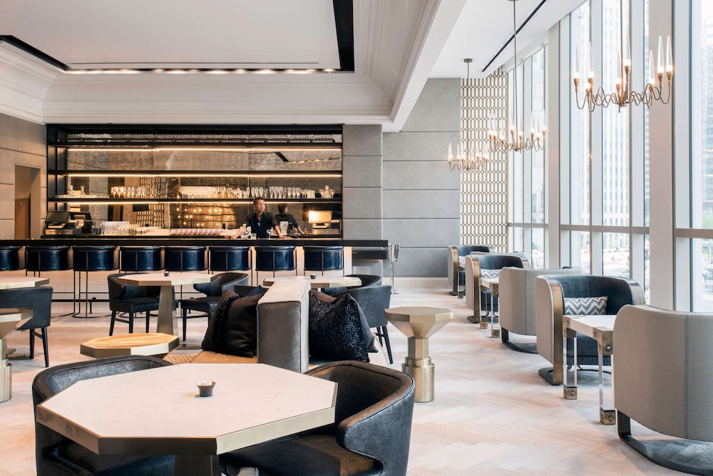 LondonHouse Chicago, Curio Collection by Hilton — Restaurant & bars in Chicago, Illinois