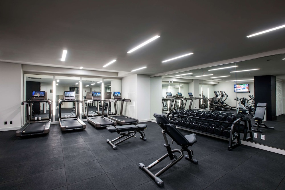 LondonHouse Chicago, Curio Collection by Hilton — Sports & recreation in Chicago, Illinois