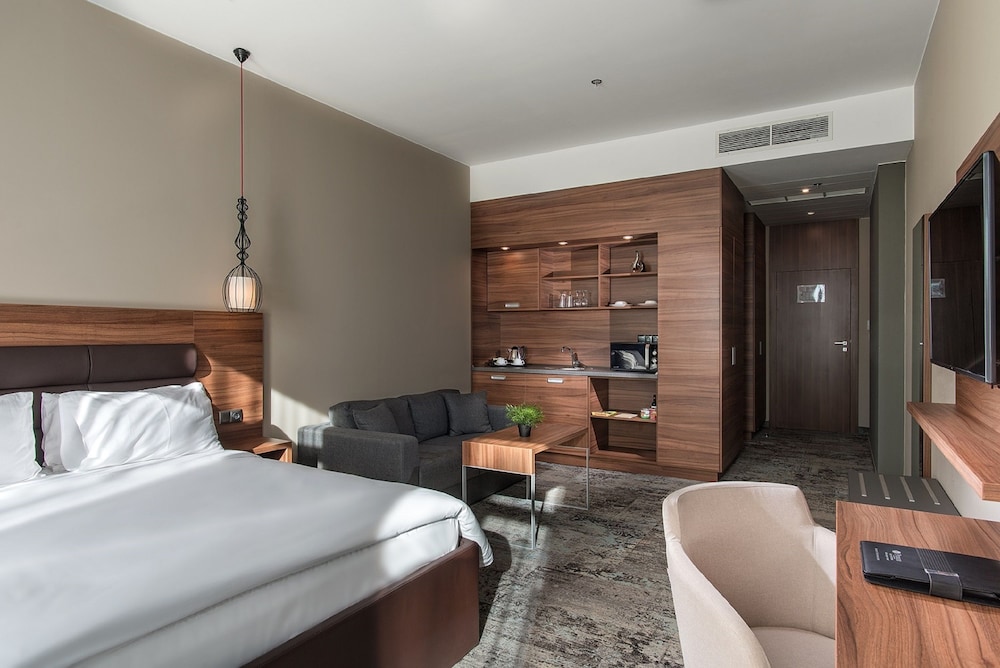 Hotel Premier Sofia Airport — Hotel rooms in Sofia, Sofia (province)