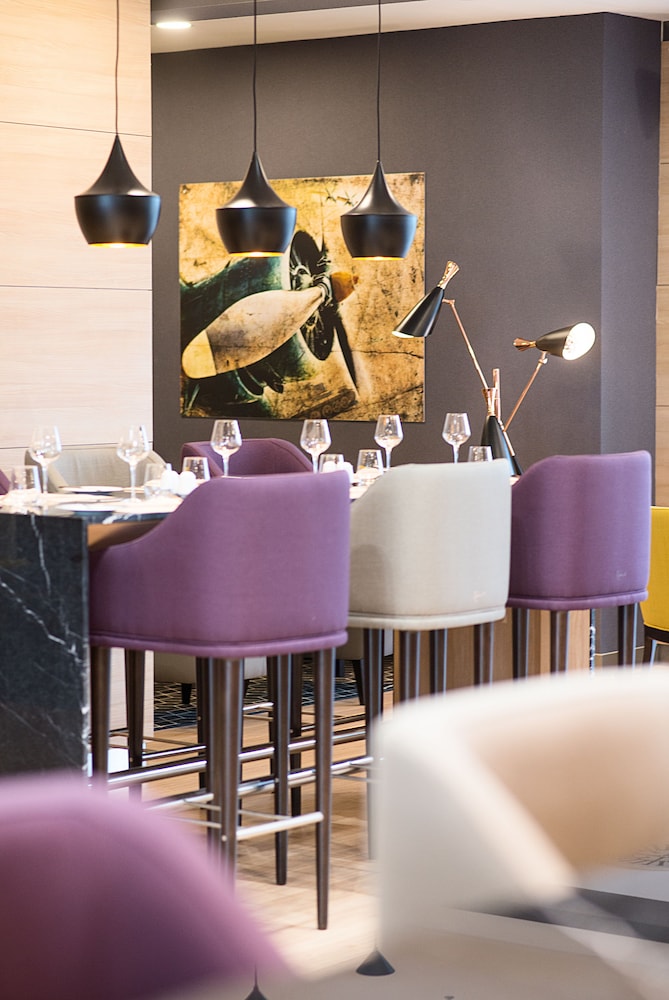 Hotel Premier Sofia Airport — Restaurant & bars in Sofia, Sofia (province)