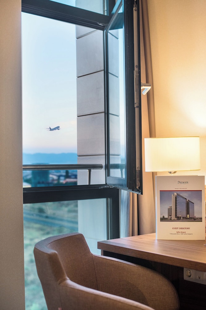 Hotel Premier Sofia Airport — Hotel rooms in Sofia, Sofia (province)