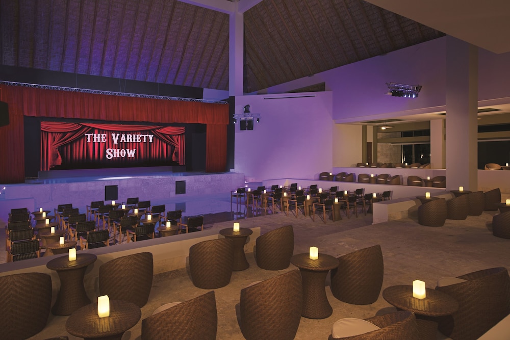 Dreams Onyx Resort & Spa All Inclusive — Restaurant & bars in Uvero Alto, La Altagracia