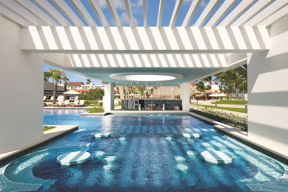 Dreams Onyx Resort & Spa All Inclusive — Swimming pool in Uvero Alto, La Altagracia
