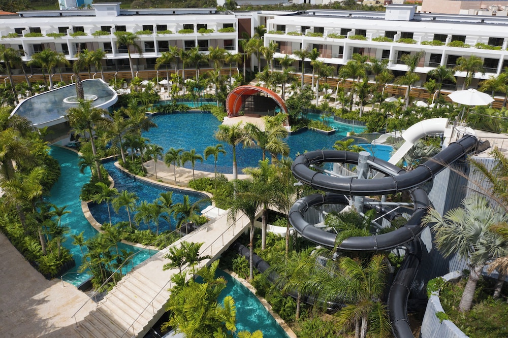 Dreams Onyx Resort & Spa All Inclusive — Swimming pool in Uvero Alto, La Altagracia