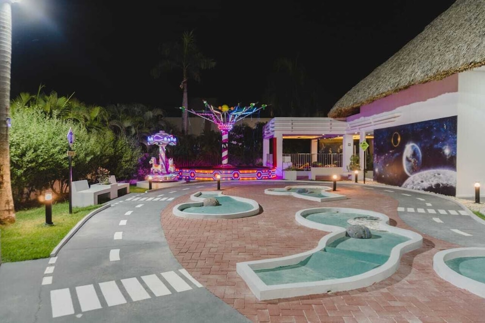 Dreams Onyx Resort & Spa All Inclusive — Attractions for children in Uvero Alto, La Altagracia
