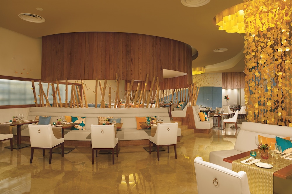 Dreams Onyx Resort & Spa All Inclusive — Restaurant & bars in Uvero Alto, La Altagracia
