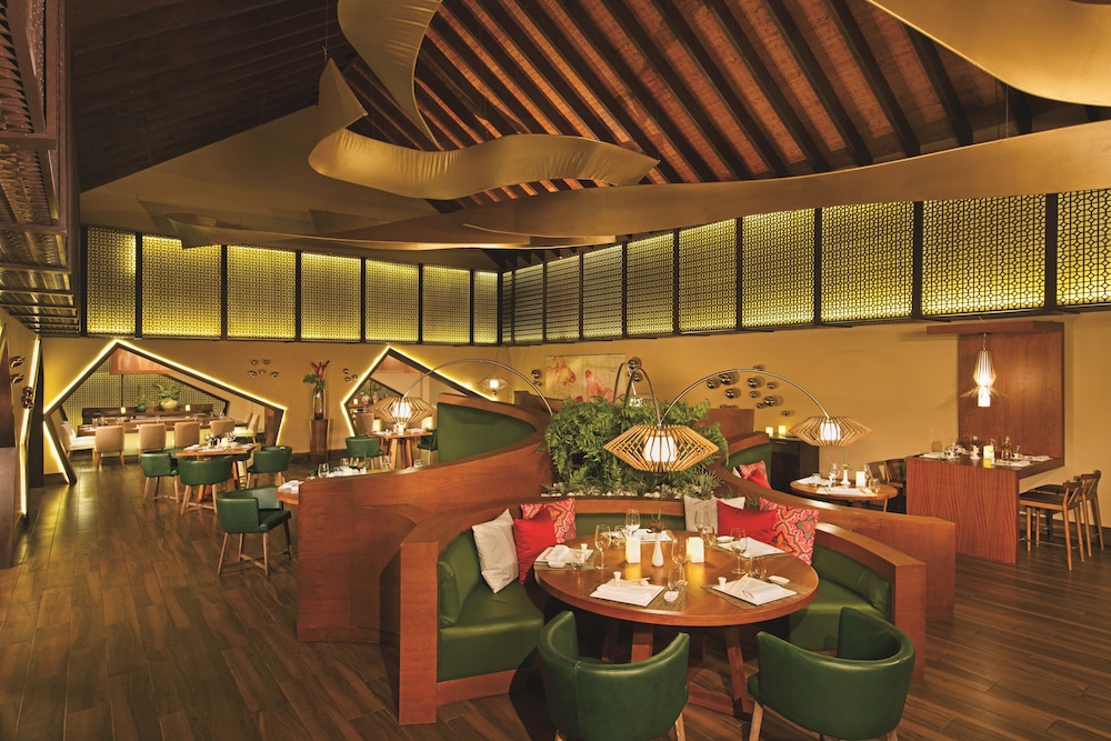 Dreams Onyx Resort & Spa All Inclusive — Restaurant & bars in Uvero Alto, La Altagracia